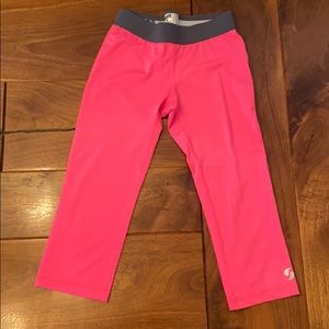 Low Rise Pink Capri Leggings!
